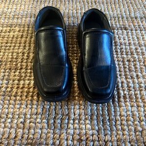 Boys LIKE NEW Size 1 Deer Stags Black Slip-On Dress Shoes
